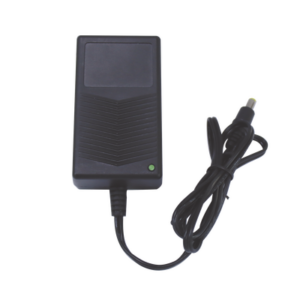 Fuente de Poder de 15 Vcc Regulada / 3 Amp / Voltaje de Entrada de 100 – 240 VCA
