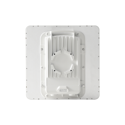 PTP-550 Hasta 1.36 GBps / 4910 – 6200 MHz / 802.11 AC Wave 2 MU-MIMO 4: 4×4 / BackHaul con Antena Integrada (Alta ganancia 23 dBi) (C050055H016A)