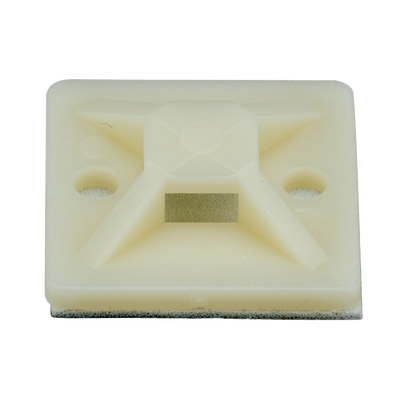 Montaje-Sujetador Adhesivo STRONGHOLD de 4 Vías de 1″ x 1″ x 1/4″, Color Natural, Nylon 6.6 Retardante de Llamas V-2, Paquete de 100pz