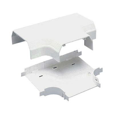 Accesorio en “T”, para uso con canaleta T70, Material PVC Rígido, Color Blanco Mate