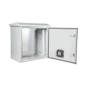 Kit Gabinete Ventilado de Acero, Montaje Rack 19″ 11U, IP55 Uso en Exterior (593 x 609 x 399 mm) con Placa Trasera Interior Metálica y Compuerta Inferior Atornillable. Incluye Ventilador, Ventilas, filtros, Terminal de Tierra Física, Ch